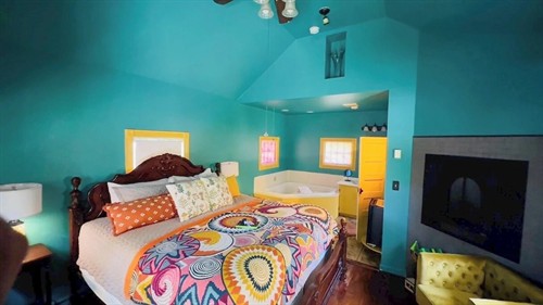 Enchanted Cottage, King Bed