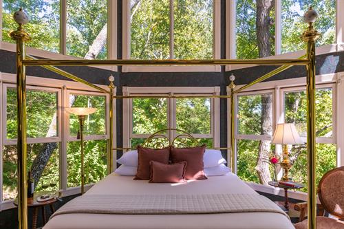 Tree Top Suite