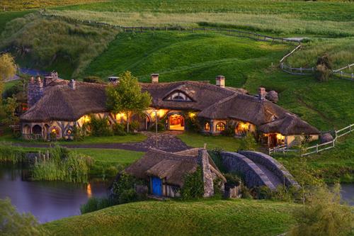 Gallery Image Hobbiton_Movie_Set_14.jpg