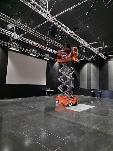 From mobility to Fixed Laser Projectors 