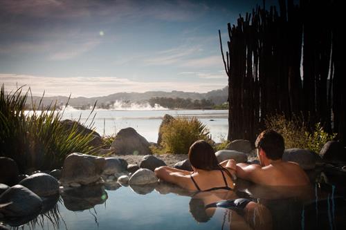 Private Bathing with Lake Rotorua Views 