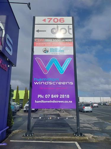 Gallery Image hamilton-windscreens.jpg