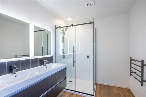 MH Builders - Bathroom example MH Builders - Bathroom example