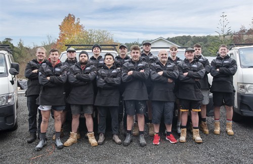 Gallery Image 2025_June_Weinbox_builders_team_photos_03.jpg