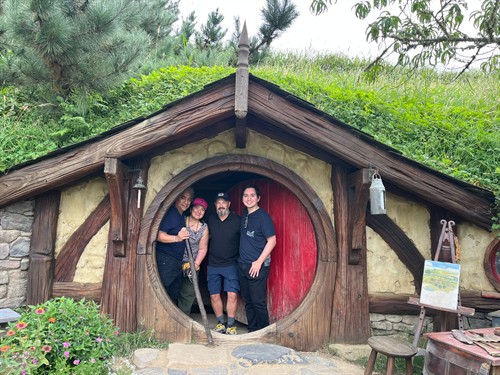 Stepping right into a fairy tale! One of the best parts of private touring is having the time to soak in every moment (and capture the perfect photos!) without feeling pushed along by big tour groups.  Book your 100% private, customized Hobbiton experience with Great North Tours today. #HobbitonMovieSet #MiddleEarth #NZMustDo #GreatNorthTours #PrivateGuideNZ #WaikatoTourism
