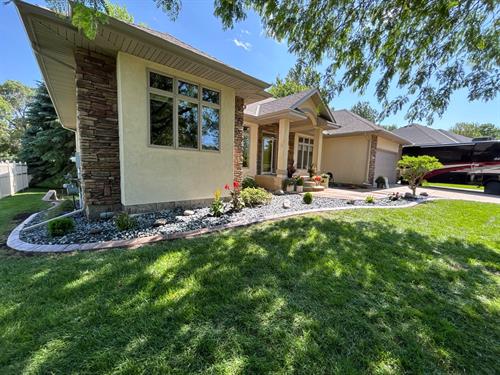 Residential Landscape installation with concrete landscape edging Residential Landscape installation with concrete landscape edging