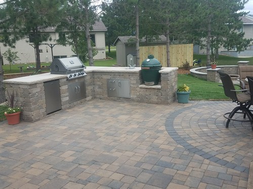 Outdoor Kitchen