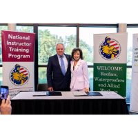 Washtenaw Community College, Roofers union sign 10-year training partnership extension
