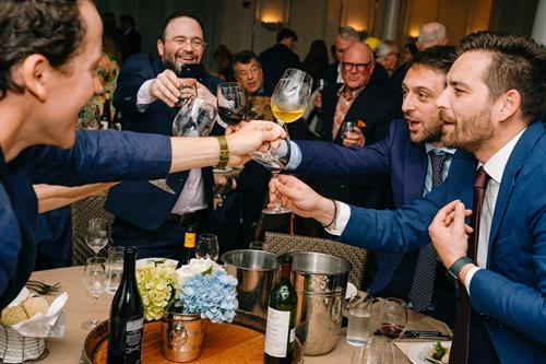Gallery Image 12.__La_Fe%CC%82te_table_-_Cheers..jpg