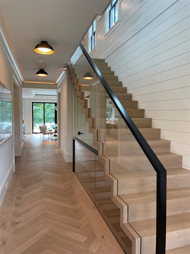 Gallery Image Dionis_Herringbone.jpg