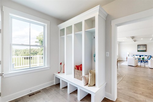 Gallery Image Mudroom_SAR.jpg