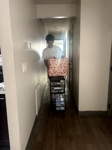 Gallery Image Darius_CampusHaul_Mover.jpeg