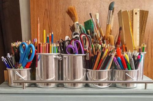 We offer arts & crafts & DIY We offer arts & crafts & DIY