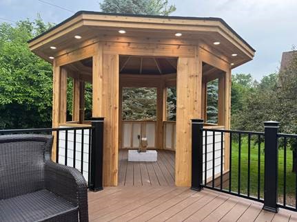 Gallery Image gazebo.jpg