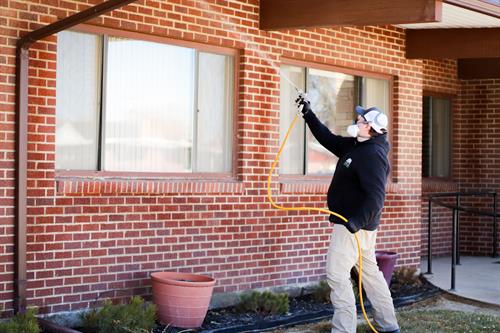 Gallery Image Nick_Spraying_High.jpg