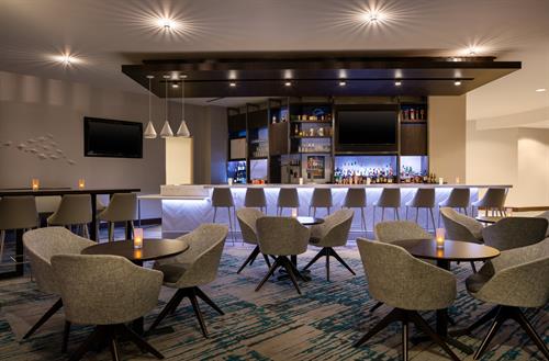 Gallery Image HGI_Denver_Cherry_Creek_Bar_Overview.jpg Gallery Image HGI_Denver_Cherry_Creek_Bar_Overview.jpg