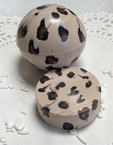 Leopard pattern hot chocolate bomb and matching chocolate covered oreo