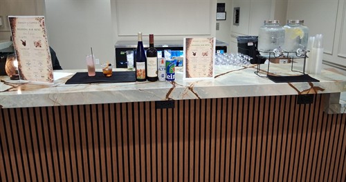 Gallery Image Wedding_Bar_080826.JPG