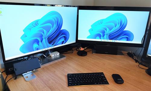 Dual display solution for use with Samsung DeX and VMware Horizon instead of a desktop PC or laptop