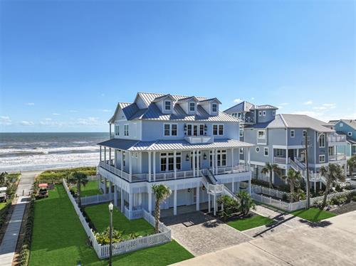 11707 Beachside is a luxurious custom built masterpiece! On almost half an acre of beachfront real estate this home is the epitome of luxury island lifestyle dreams! Call The Corder Team today to set up your private showing today! 