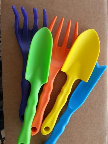 Gallery Image Children'ssmallgardentools12.jpg Gallery Image Children'ssmallgardentools12.jpg
