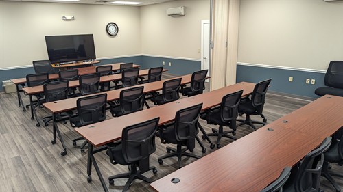 Gallery Image american-job-centeer-rock-island-classroom-2.jpg