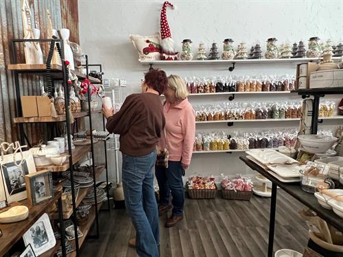 Holiday Shopping at Sweet Tooth Snacks and Home! Nothing Sweeter! 