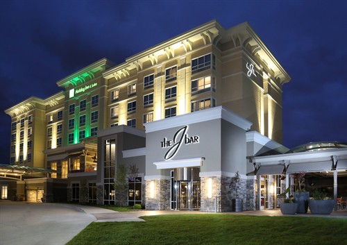 Gallery Image JBarHolidayInnandSuites.jpg