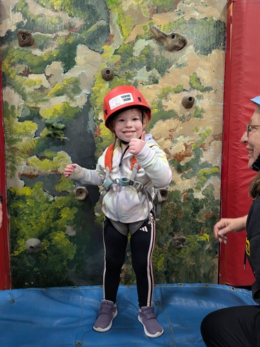 Gallery Image CLIMBING_PHOTO_THUMBS_UP_.jpg