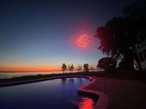 Impressive Waterfront Home - Pool, Pier, and Sunsets Impressive Waterfront Home - Pool, Pier, and Sunsets