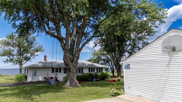 Kent Island Beach House 3 by the Bay   https://youtu.be/A0jg_VDy8a8?si=PpsTibwHqlrYJ8JR