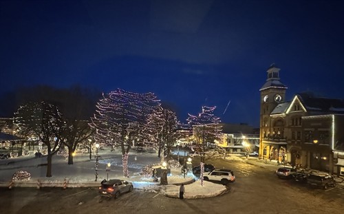 Great views of the Woodstock Square lights.