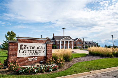 American Community Bank & Trust Woodstock