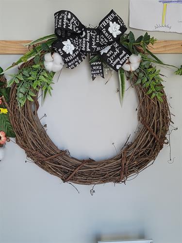 Wreath (black&white w/cotton) 