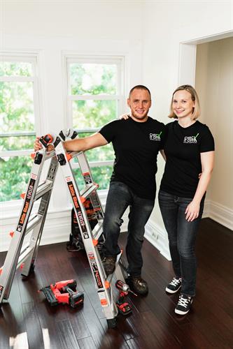 Jesse (handyman) & Anne Showers (business manager) Jesse (handyman) & Anne Showers (business manager)