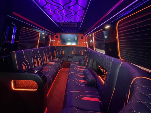 Gallery Image mercedes-sprinter-limousine-interior.jpg