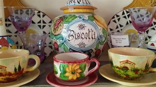 Ceramics hand made and painted in Italy