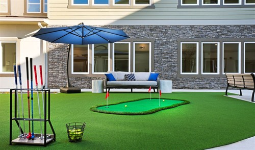 Gallery Image IPLG_Interior_Courtyard_2.jpg
