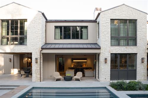 Gallery Image Exterior_backyard.jpg