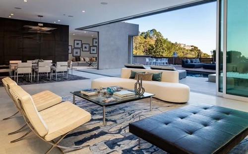 Gallery Image 1709RisingGlenRd11.jpg