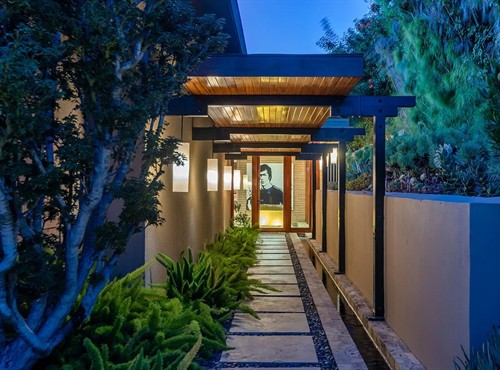 Gallery Image 2173_live_Oak_Entrance_-_Colored.jpg