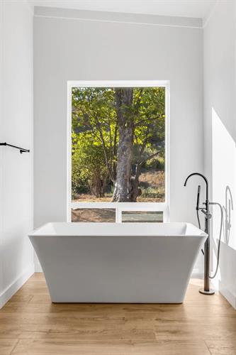 Gallery Image AC2A2478.jpeg