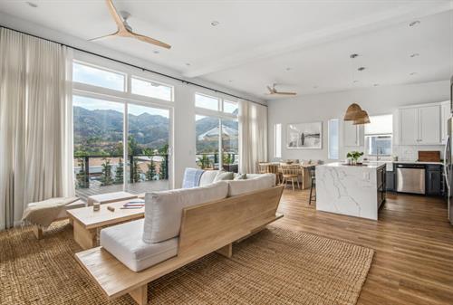 Gallery Image mulholland-6.jpg