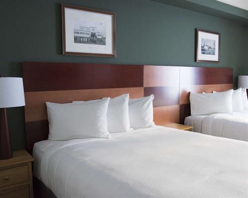 2 Queen Beds 2 Queen Beds