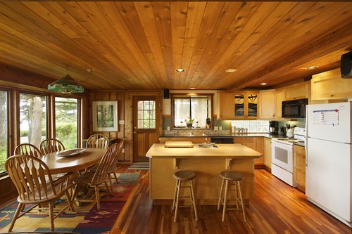 Gallery Image mainhouse_201306221038.jpg