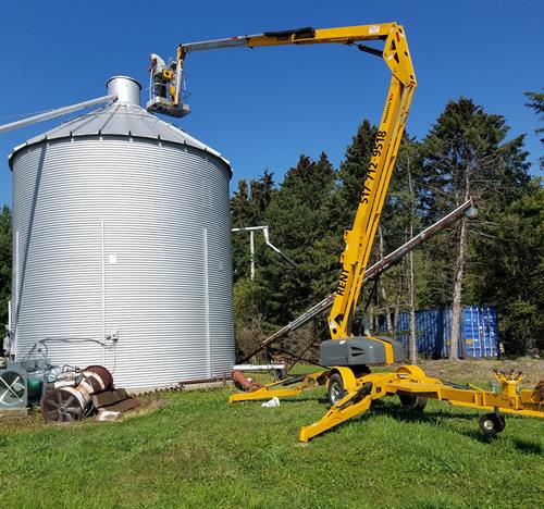 Lift on Grain Bin