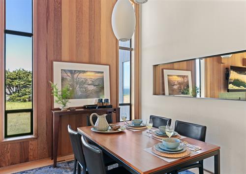 Dining room for 6