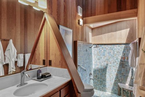 Ensuite Bath
