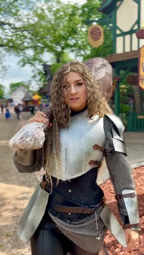 Gallery Image SRF_TOI25_-_Category_Winner_-_Fantasy_Cosplay_-_Big_Meat_Knight_-_Taylor_Jasper_2025.jpeg