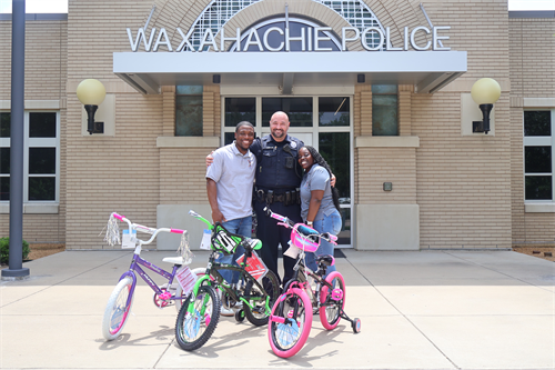 Chase's World Supports Waxahachie Cops and Kids Picnic 